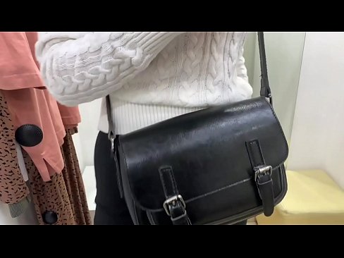 ❤️ Masturbation ampahibemaso ny tanora bitch FeralBerry miaraka amin'ny dildo ao amin'ny efitrano fitting ❤️❌ Anal vidéo aminay mg.hentai-menu.ru ❌️❤